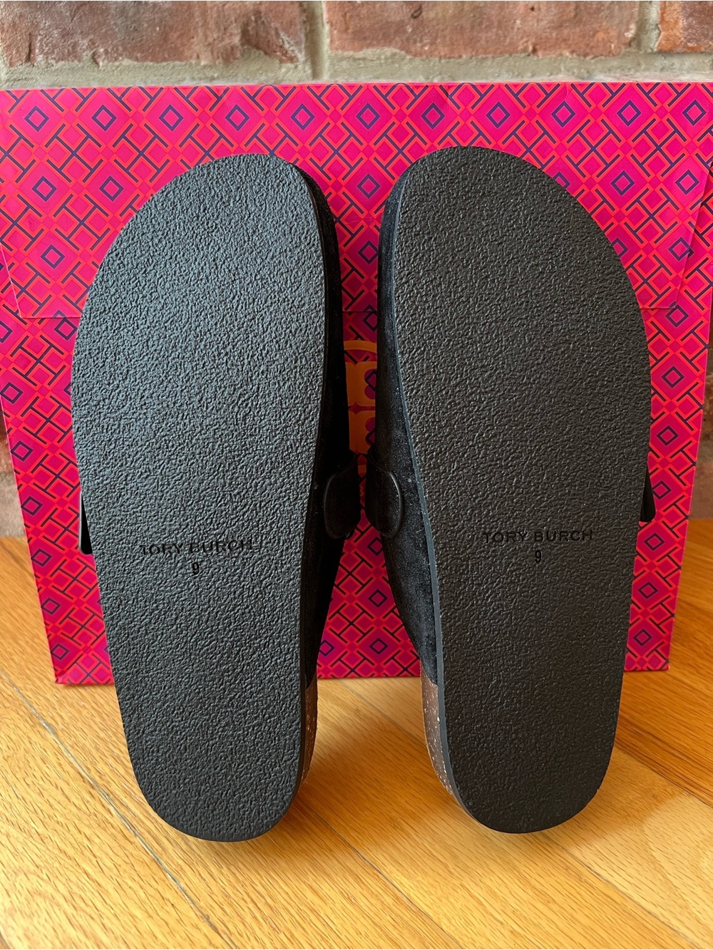 Tory Burch Perfect Black Suede Mellow Mules Clogs - Picture 12 of 14